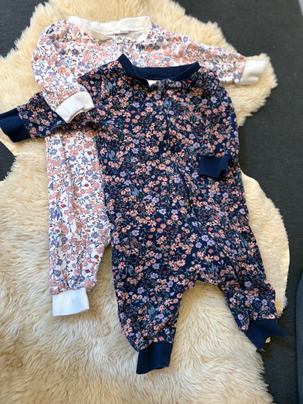 H&M - NB floral rompers